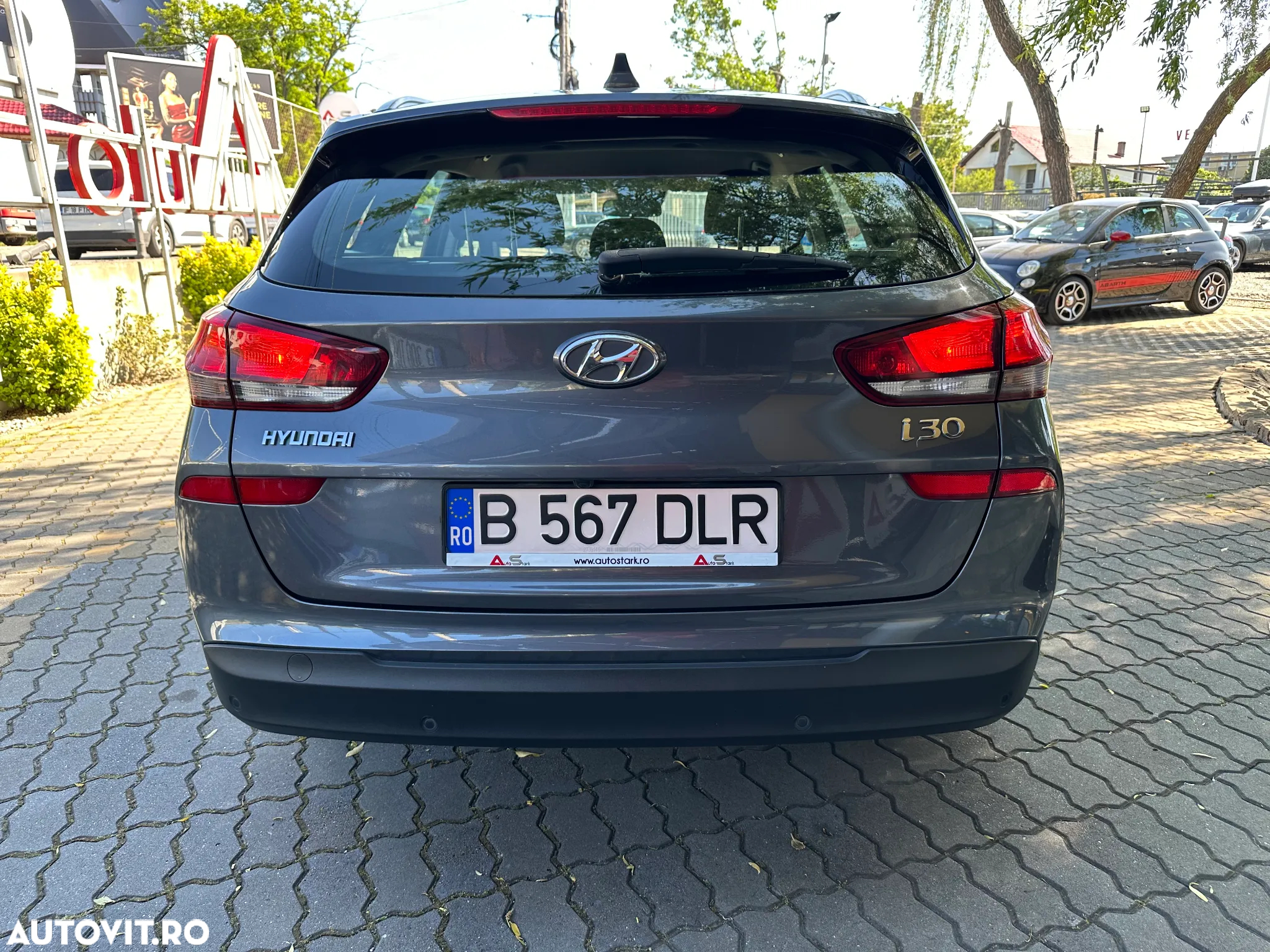 Hyundai i30 Kombi 1.6 CRDI DCT Premium - 13