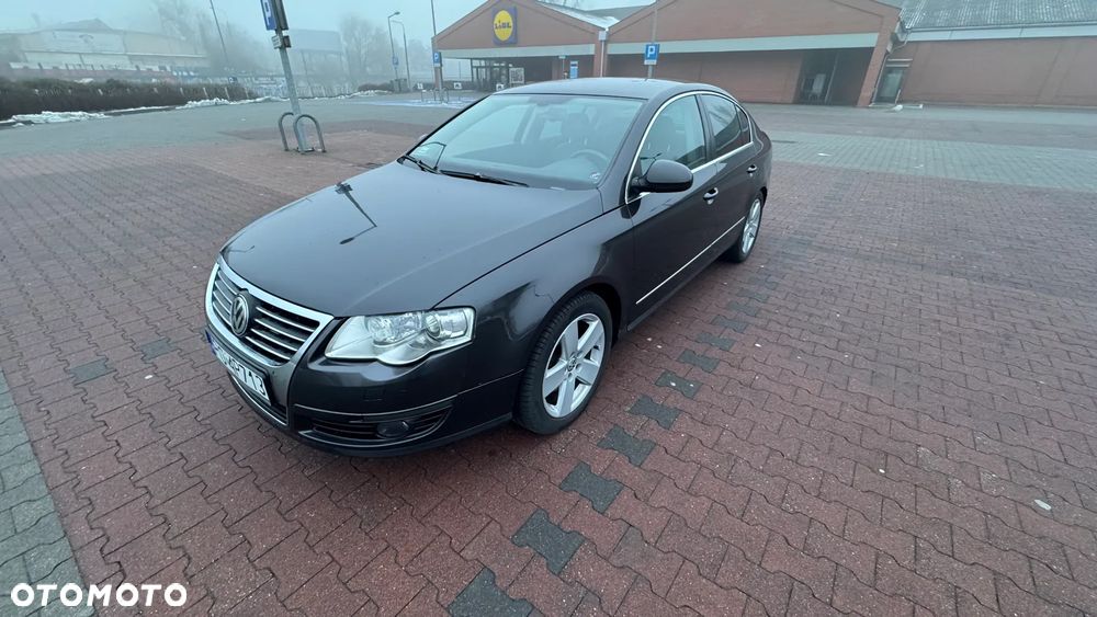 Volkswagen Passat 2.0 TDI DPF DSG Individual - 1