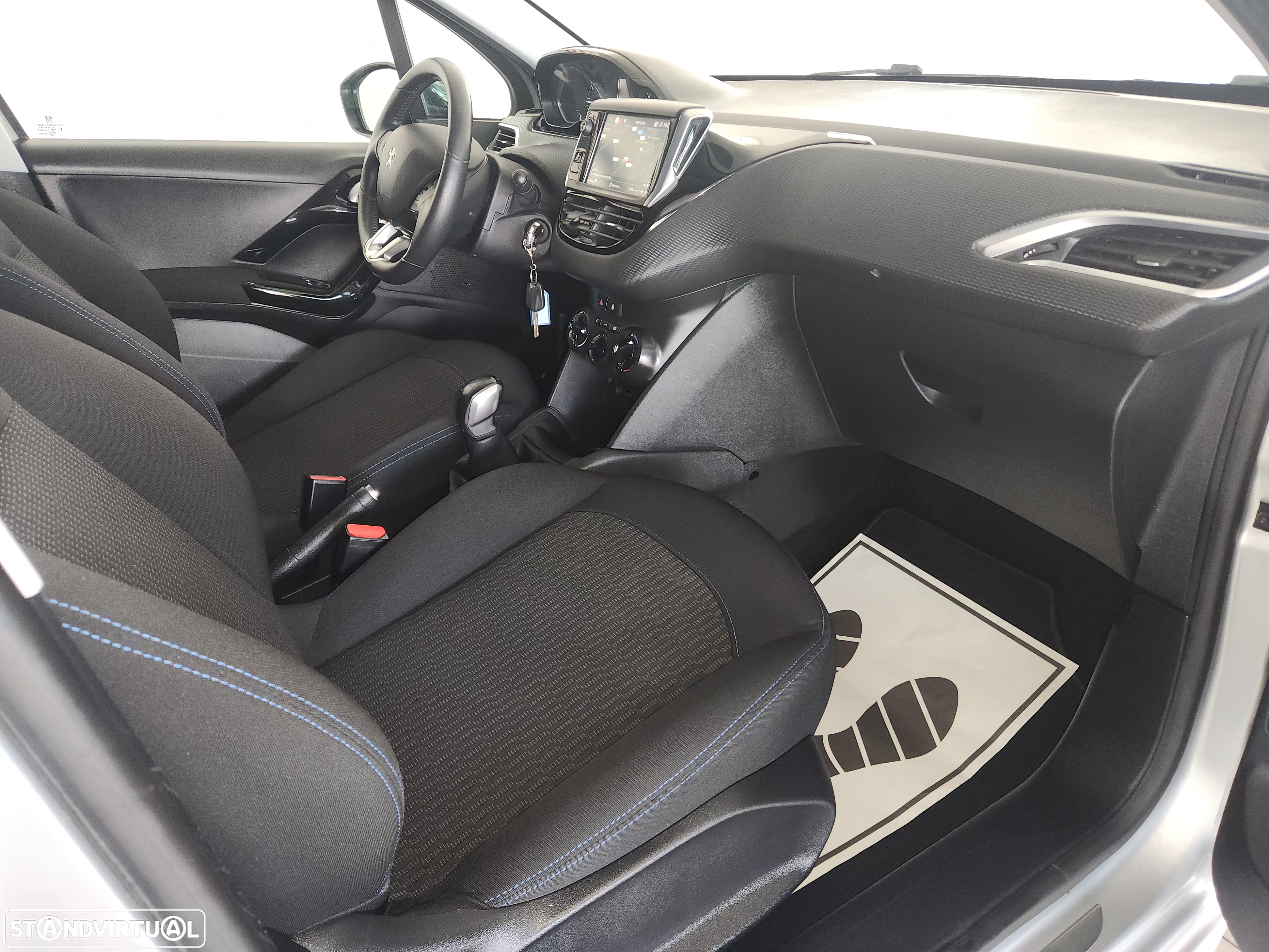 Peugeot 208 1.2 PureTech Style - 40