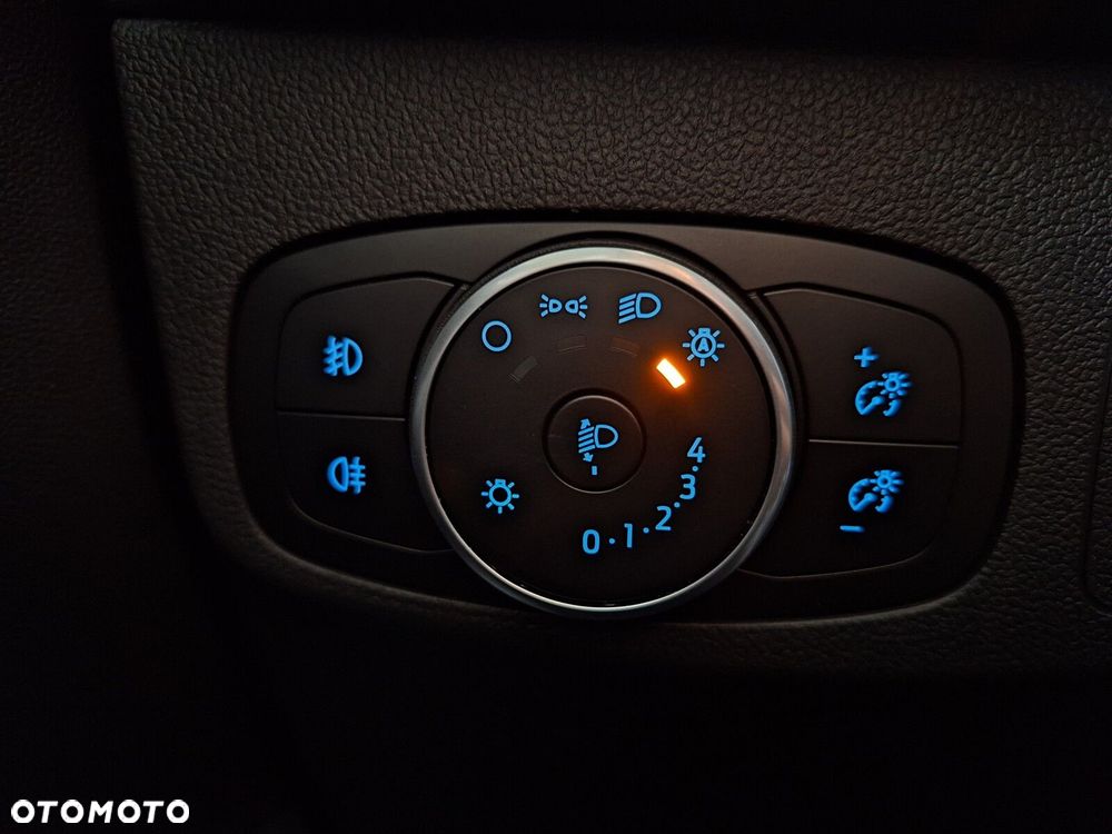 Ford Focus 1.5 EcoBlue Connected - 34