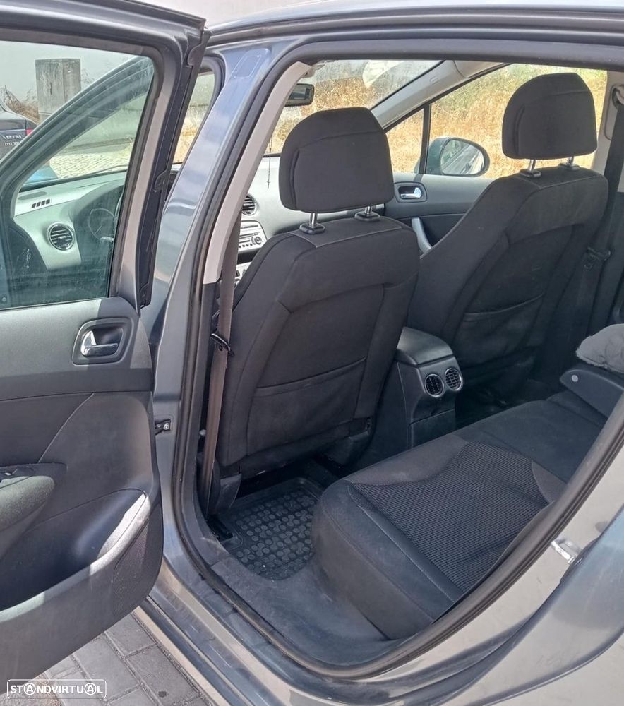 Peugeot 308 1.6 HDi Executive - 3