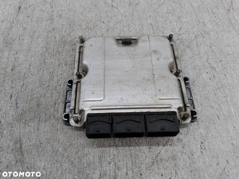 KOMPUTER, STEROWNIK OPEL VIVARO A 8200118526  0281010632 1.9 DTI - 1