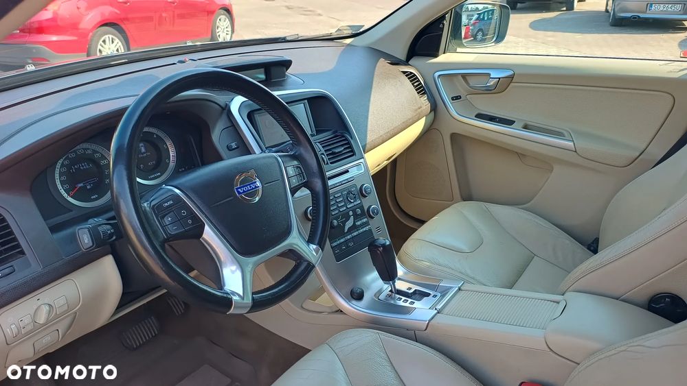 Volvo XC 60 D5 AWD Summum - 22