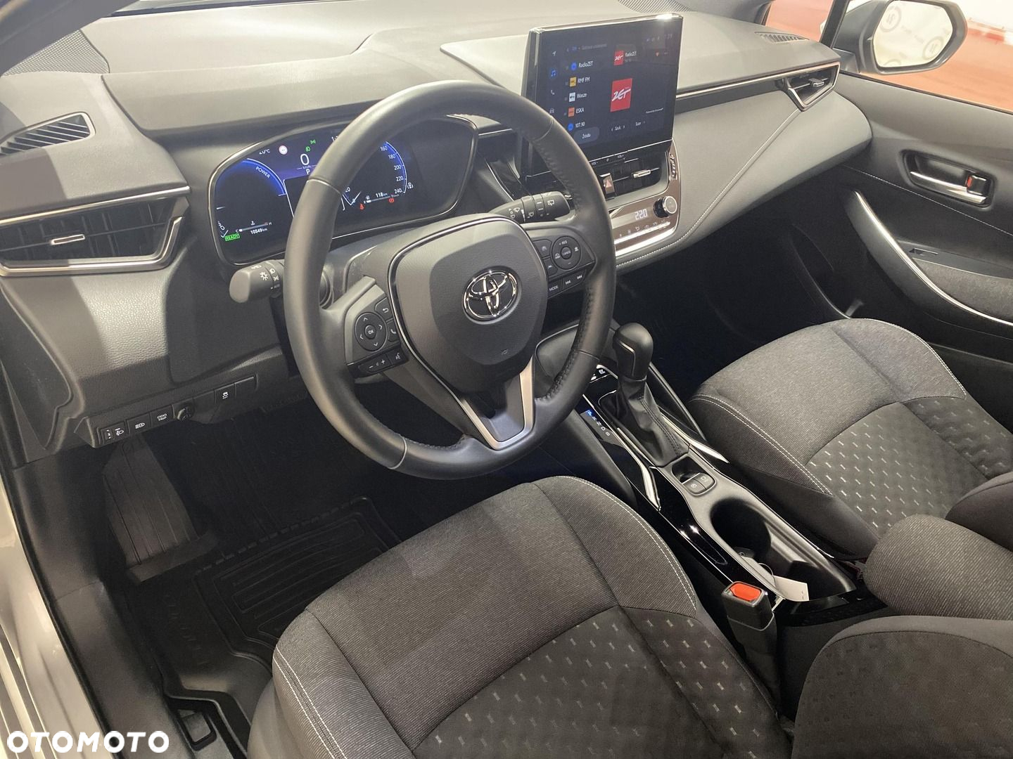 Toyota Corolla - 10