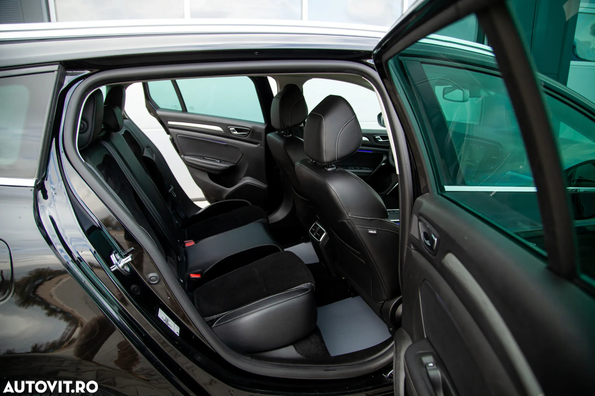 Renault Megane ENERGY dCi 110 EDC INTENS - 12