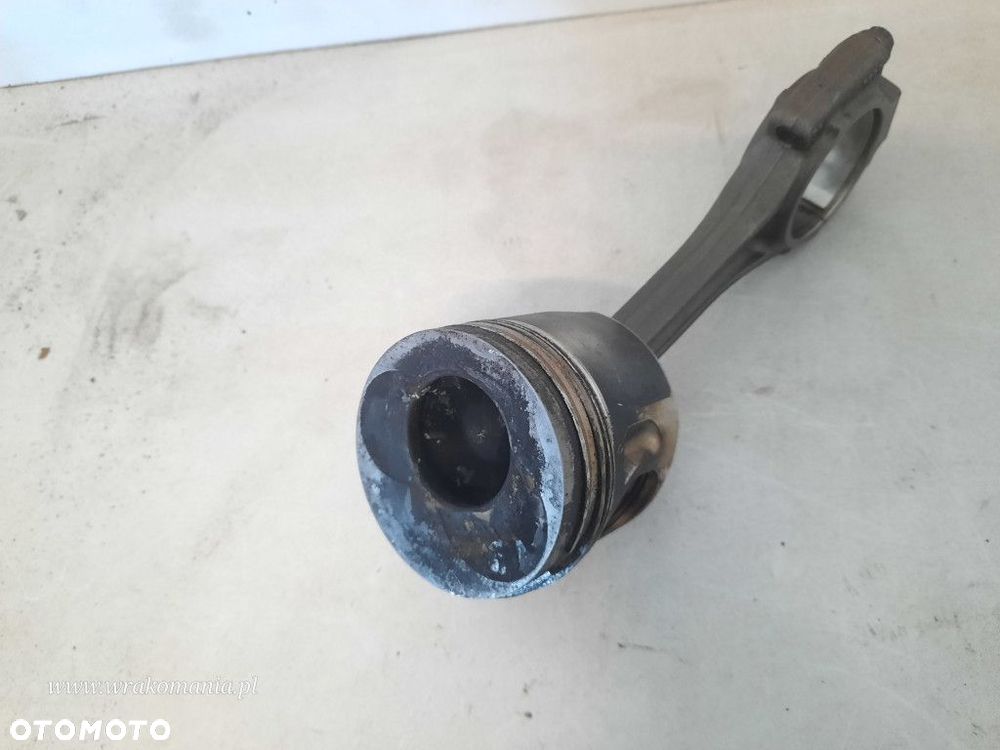 VOLKSWAGEN PASSAT B6 TŁOK SILNIKA BLS 1.9 TDI 105KM - 4