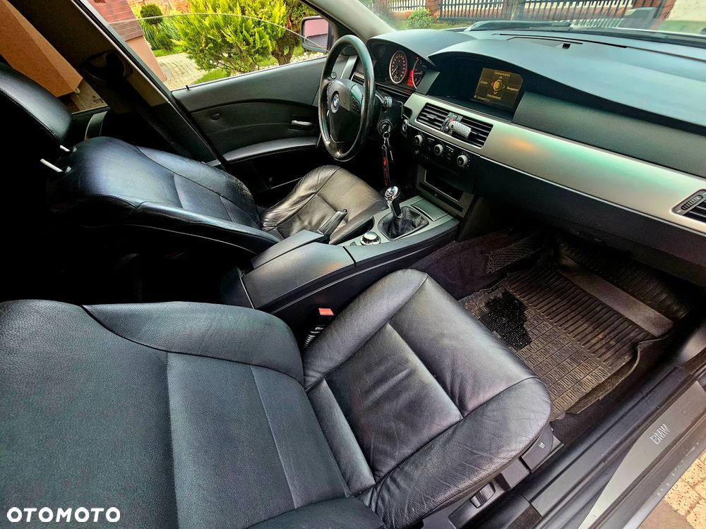 BMW Seria 5 525d - 7