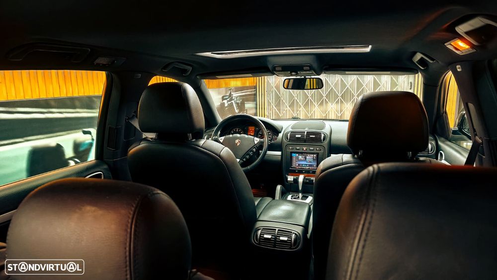 Porsche Cayenne Tiptronic S - 11