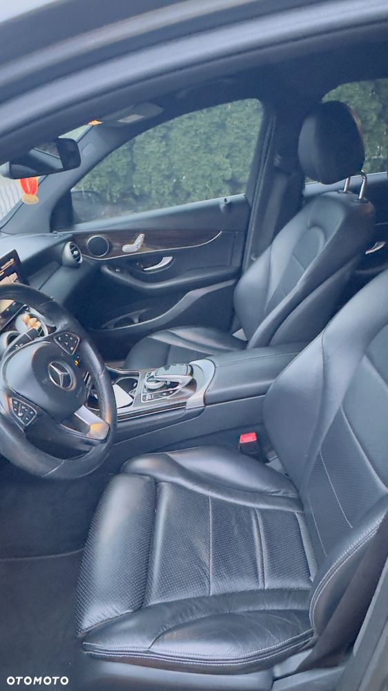 Mercedes-Benz GLC - 23