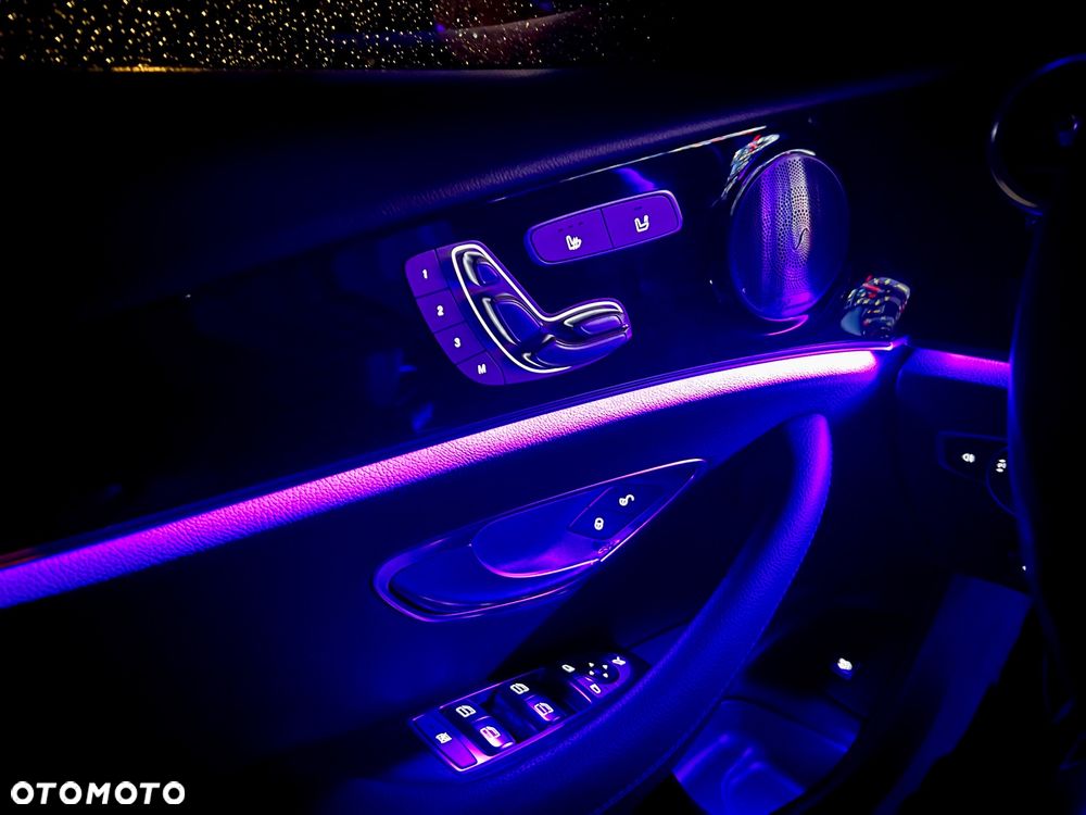 Mercedes-Benz Klasa E - 34