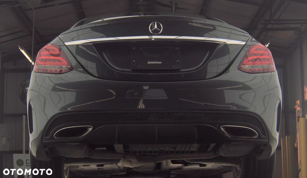 Mercedes-Benz Klasa C 300 7G-TRONIC AMG Line - 9