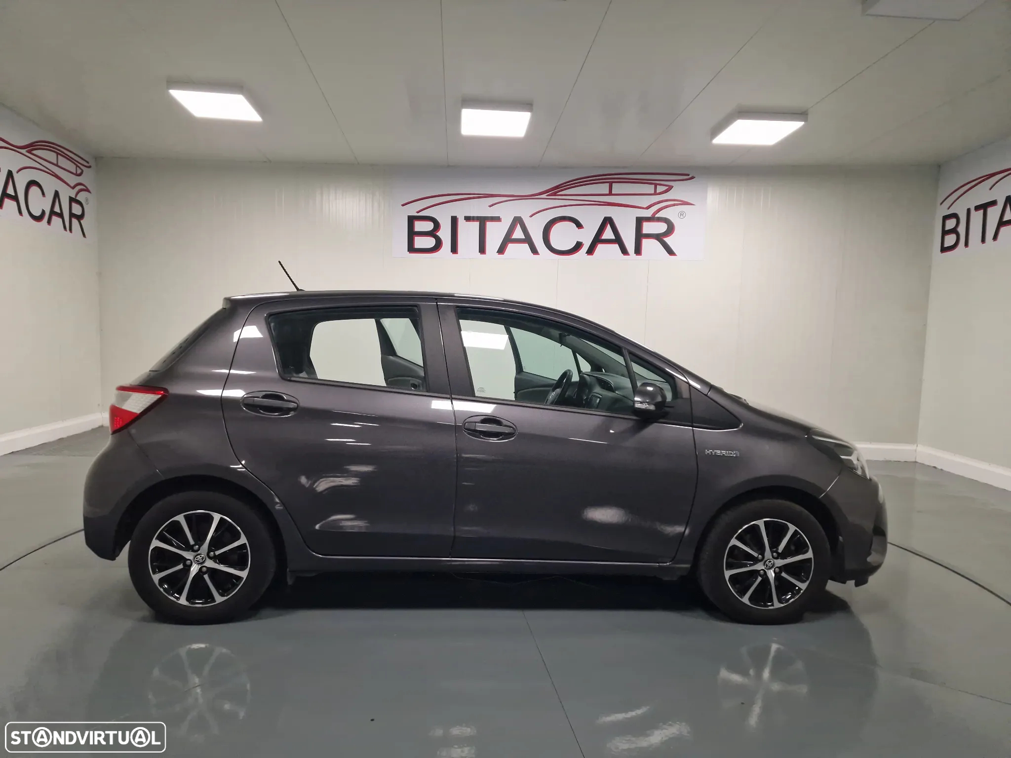 Toyota Yaris 1.5 HSD Comfort - 16