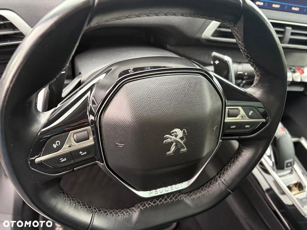 Peugeot 3008 1.2 PureTech Allure S&S EAT8 - 23