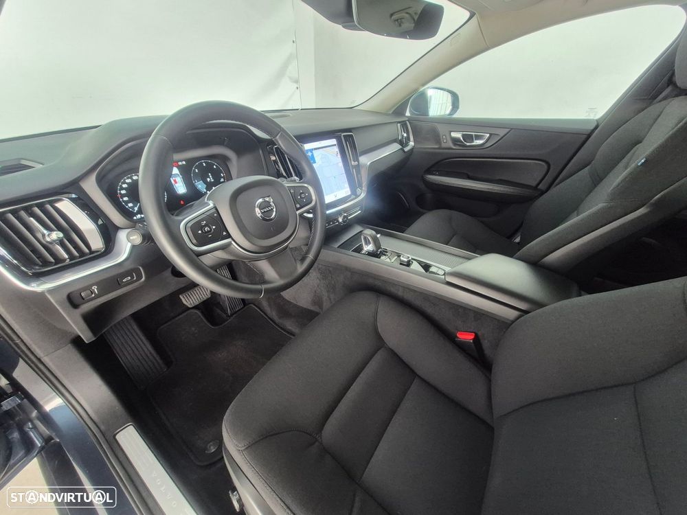 Volvo V60 2.0 B4 Momentum Plus Geartronic - 11