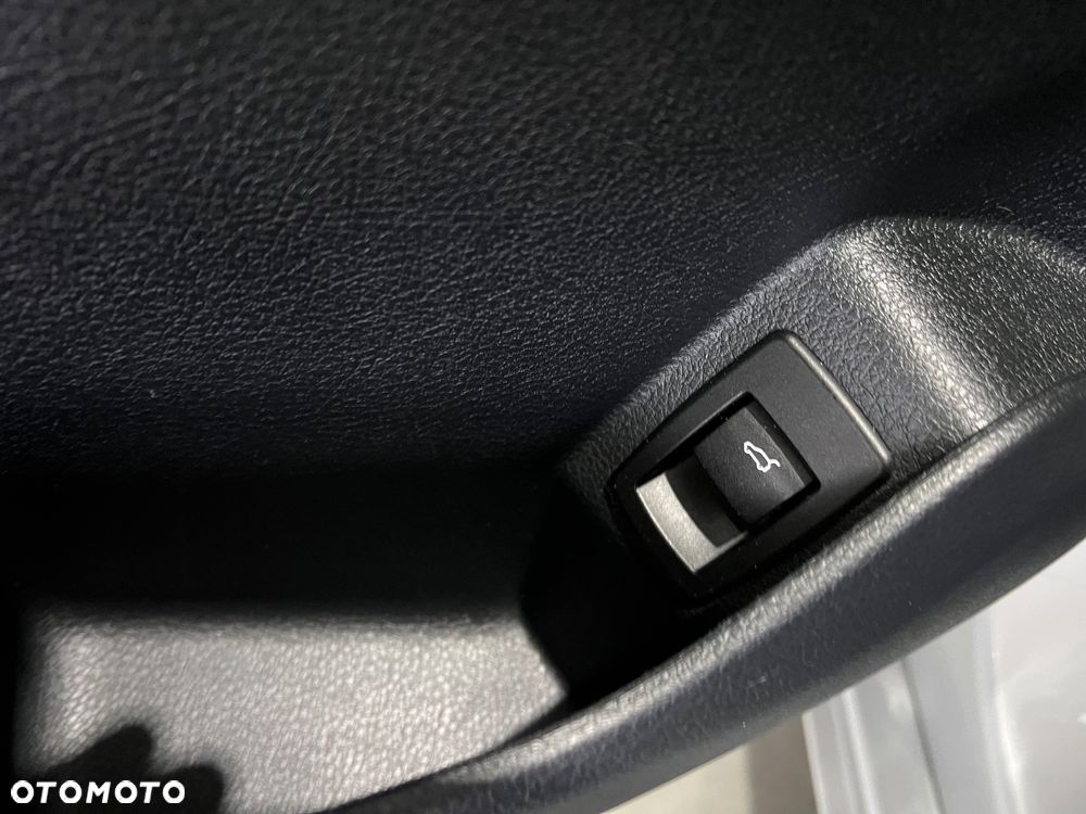 BMW Seria 2 218d Advantage sport - 17
