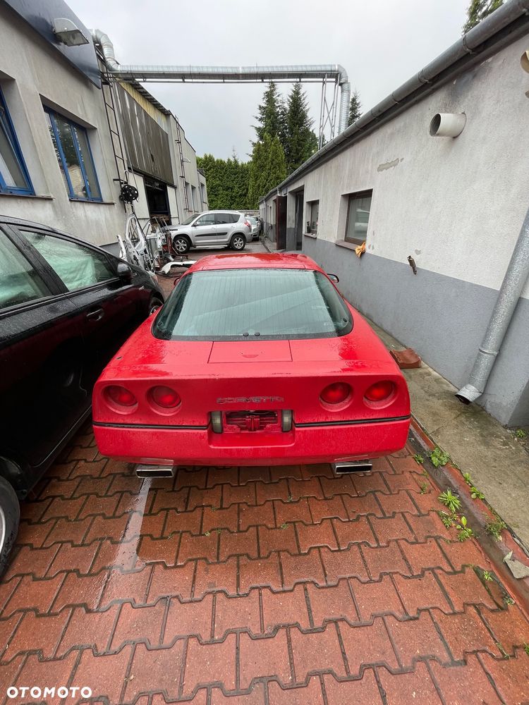 Chevrolet Corvette - 13
