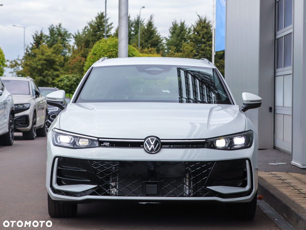 Volkswagen Passat - 8