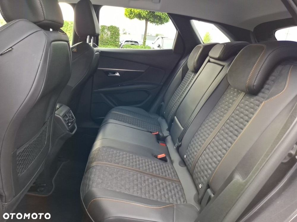 Peugeot 3008 1.2 PureTech Road Trip S&S EAT8 - 11