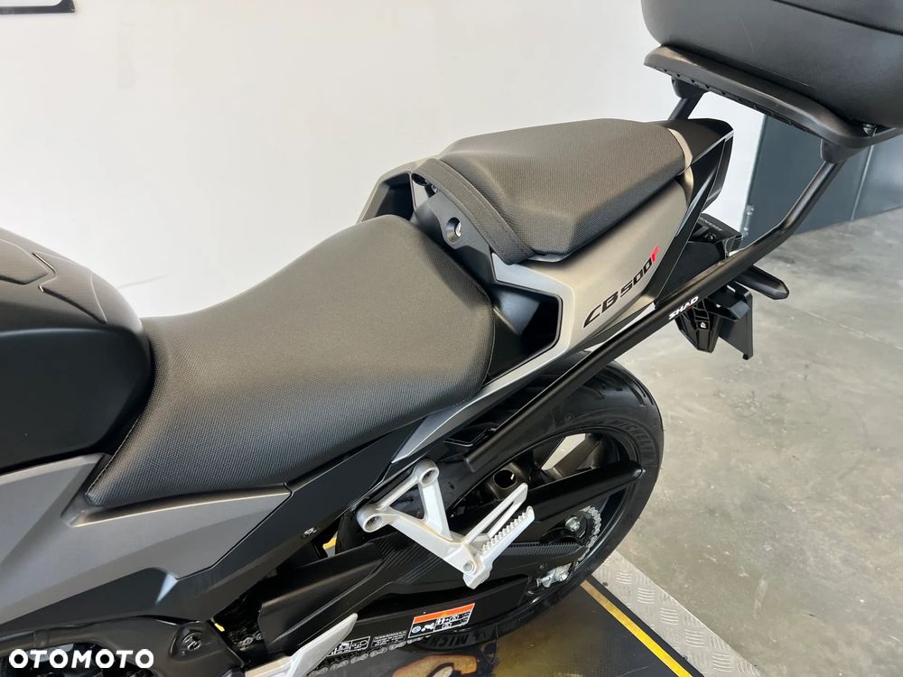 Honda CB - 16