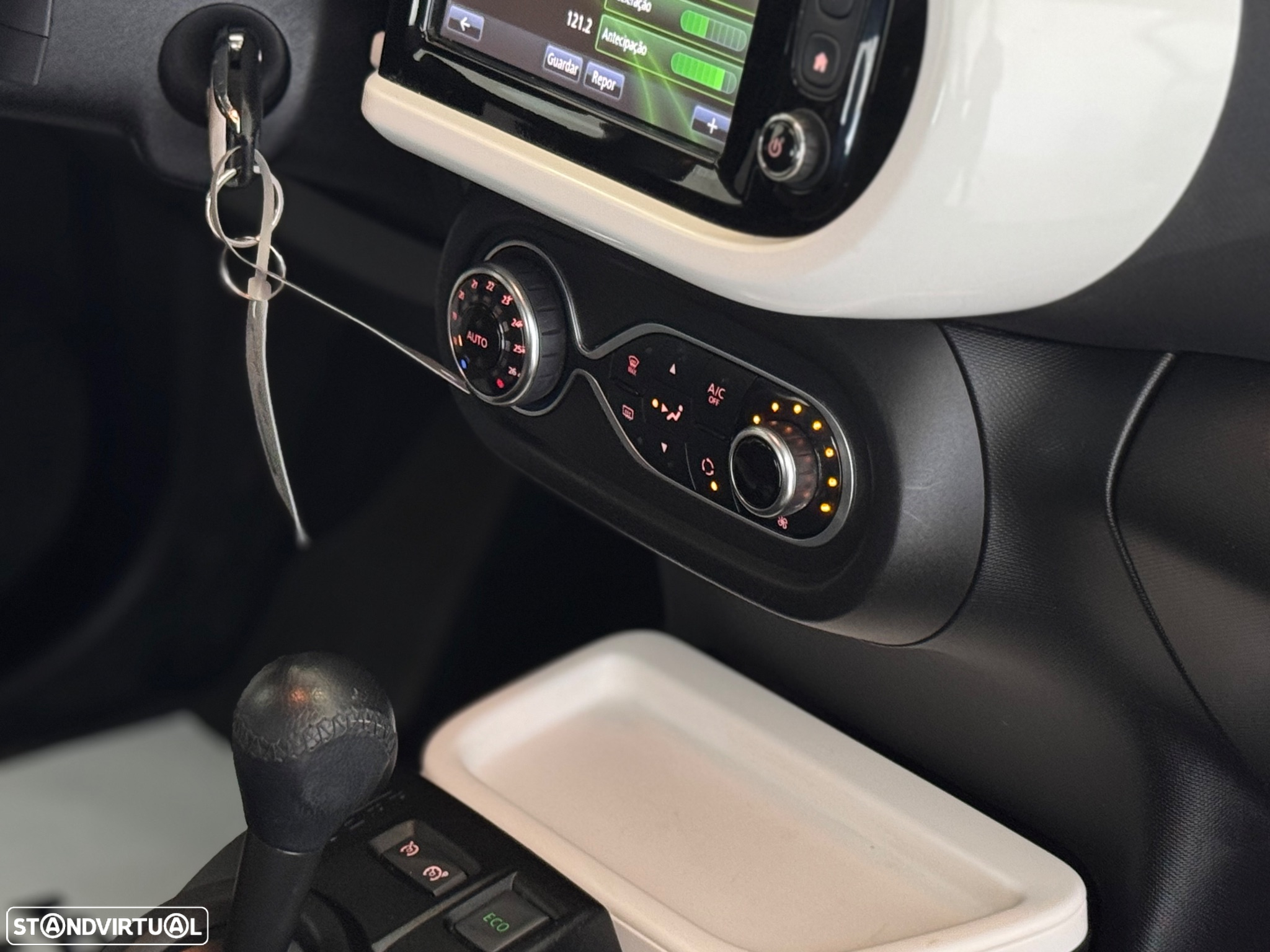 Renault Twingo 1.0 SCe Limited EDC - 21