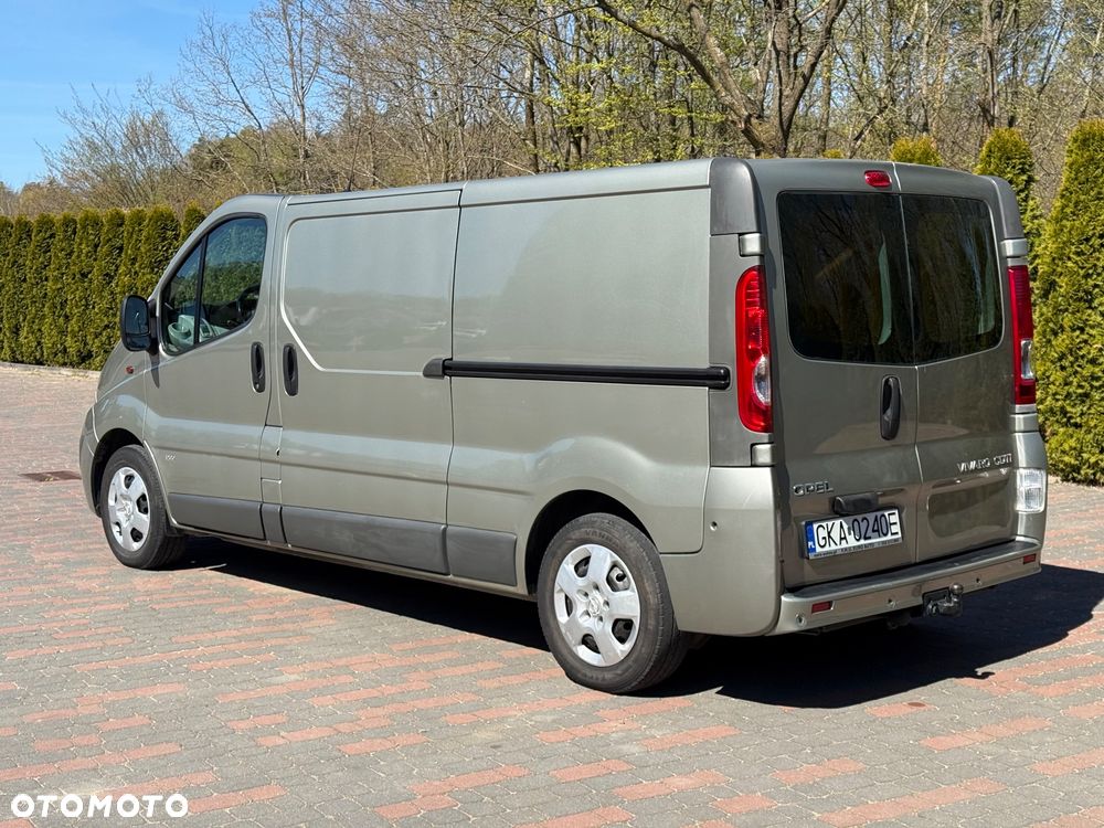 Opel Vivaro L2H1 2.9t - 4