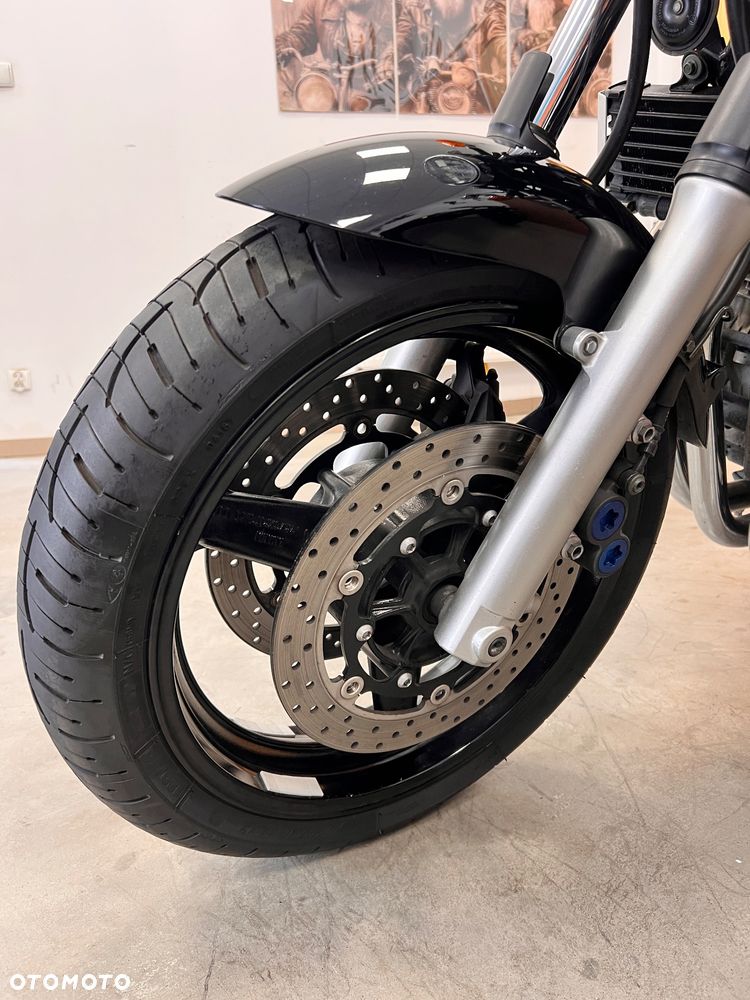 Yamaha XJR - 7
