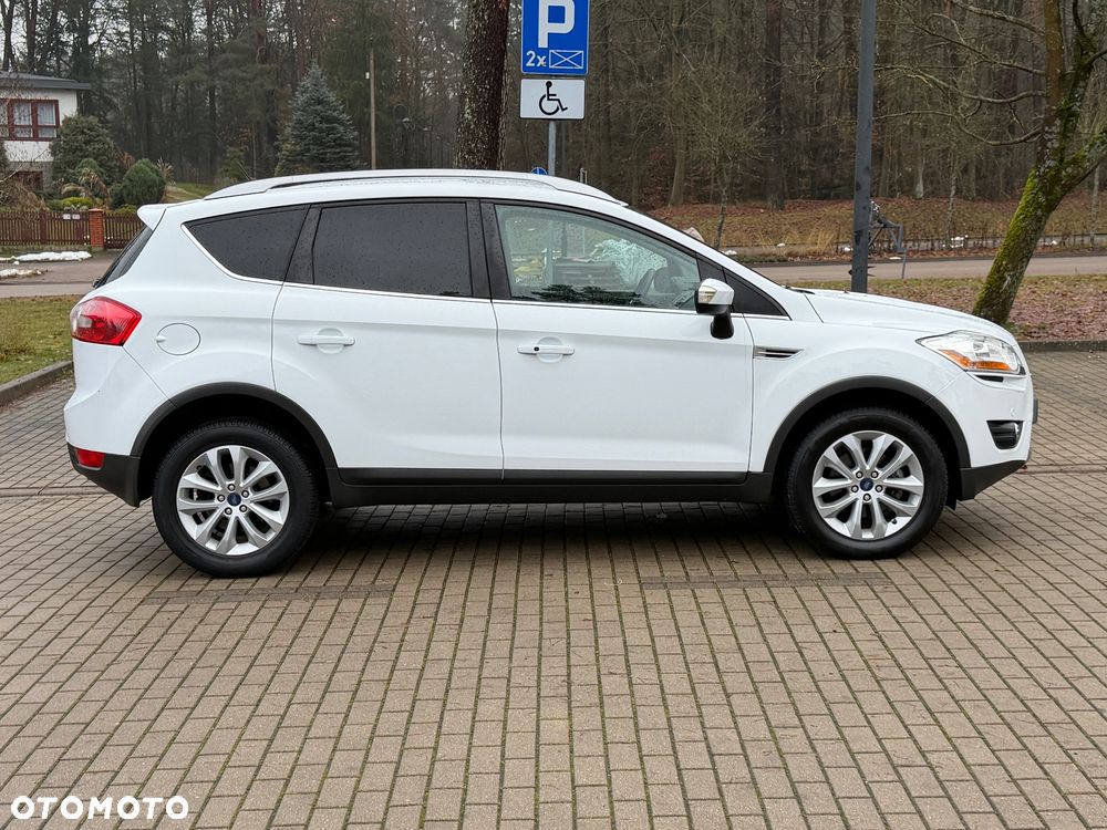 Ford Kuga 2.0 TDCi 2x4 Titanium - 10