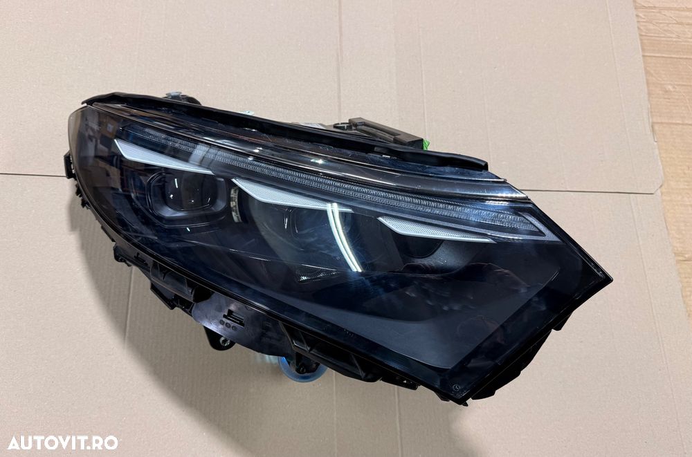 Far dreapta MERCEDES EQS an 2023-2026 cod A2969062602 cu Digital Light