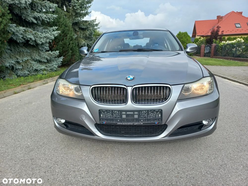 BMW Seria 3 318i Edition Exclusive - 13