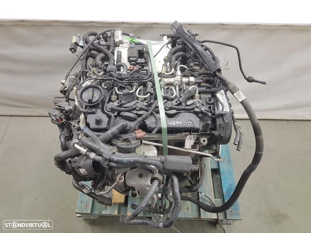 MOTOR COMPLETO AUDI A4 AVANT 8W5 REF. DEUA - 1