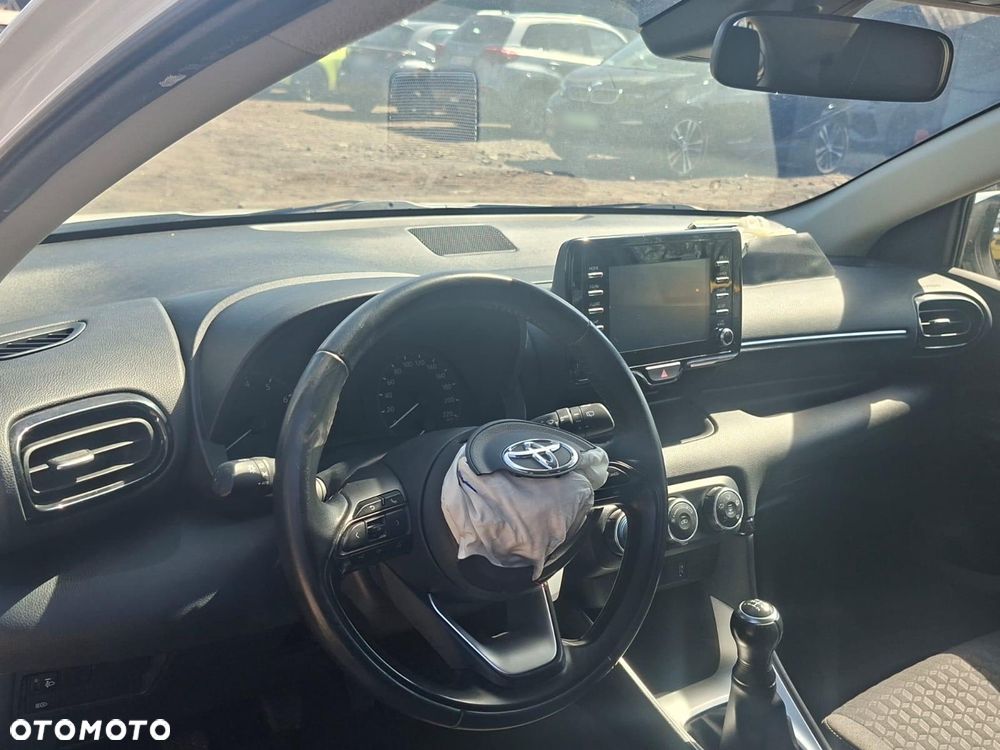 Toyota Yaris 1.0 Active - 12