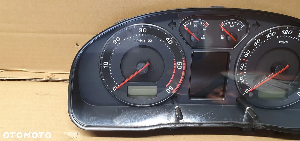 Licznik zegary oryginał Skoda Superb I 1.9 TDI 3U0920841A - 3