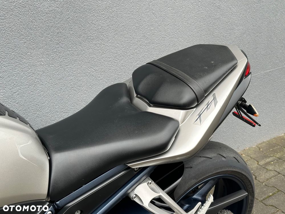 Yamaha FZ - 14