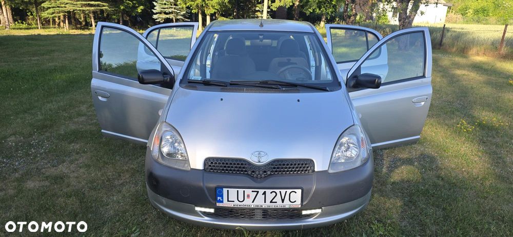 Toyota Yaris 1.0 Base - 4