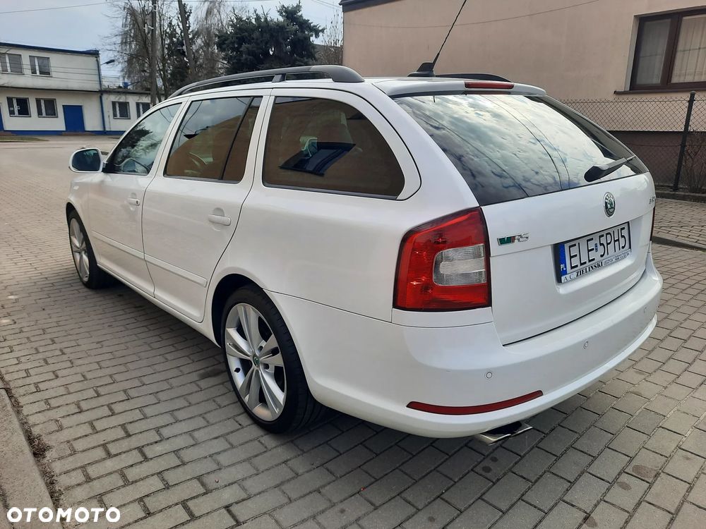 Skoda Octavia 2.0 TDI CR DPF RS - 6