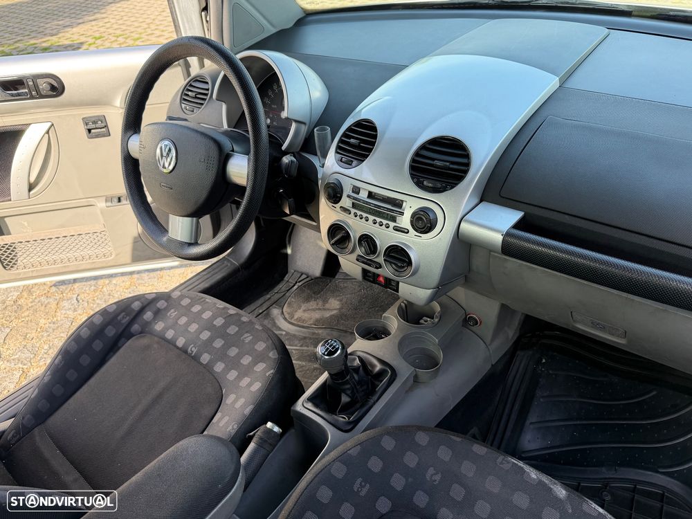 VW New Beetle 1.9 TDi Highline - 23