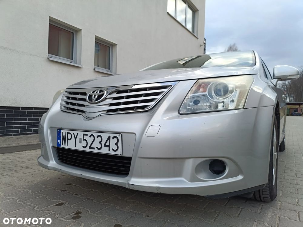 Toyota Avensis 1.6 Comfort - 19
