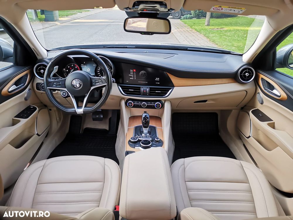 Alfa Romeo Giulia 2.2 Diesel AT8 Executive - 7