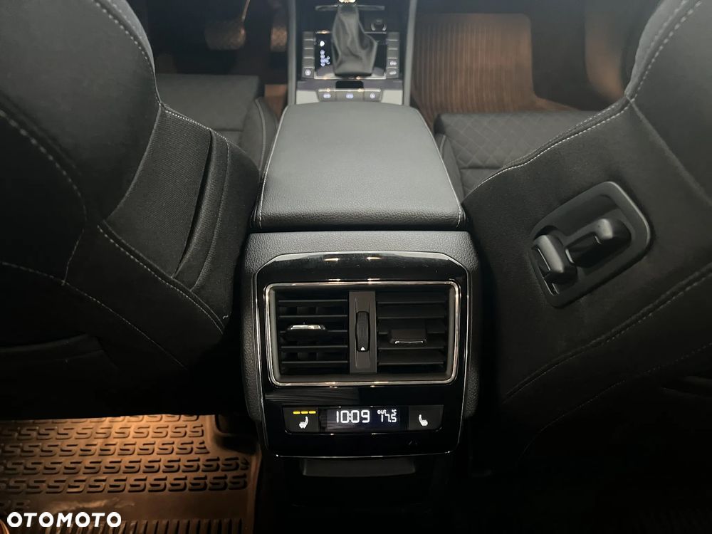 Skoda Superb 2.0 TDI Style DSG7 - 14
