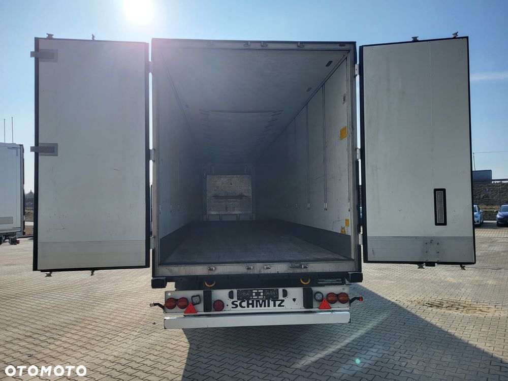Schmitz Cargobull ThermoKing SLXi300; DOST; Uchwyty promowe, Paleciara - 13