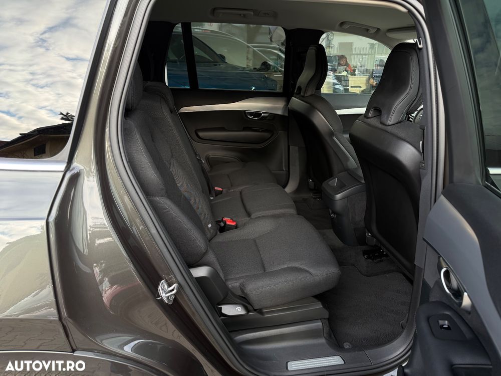 Volvo XC 90 D5 AWD Geartronic Momentum - 13