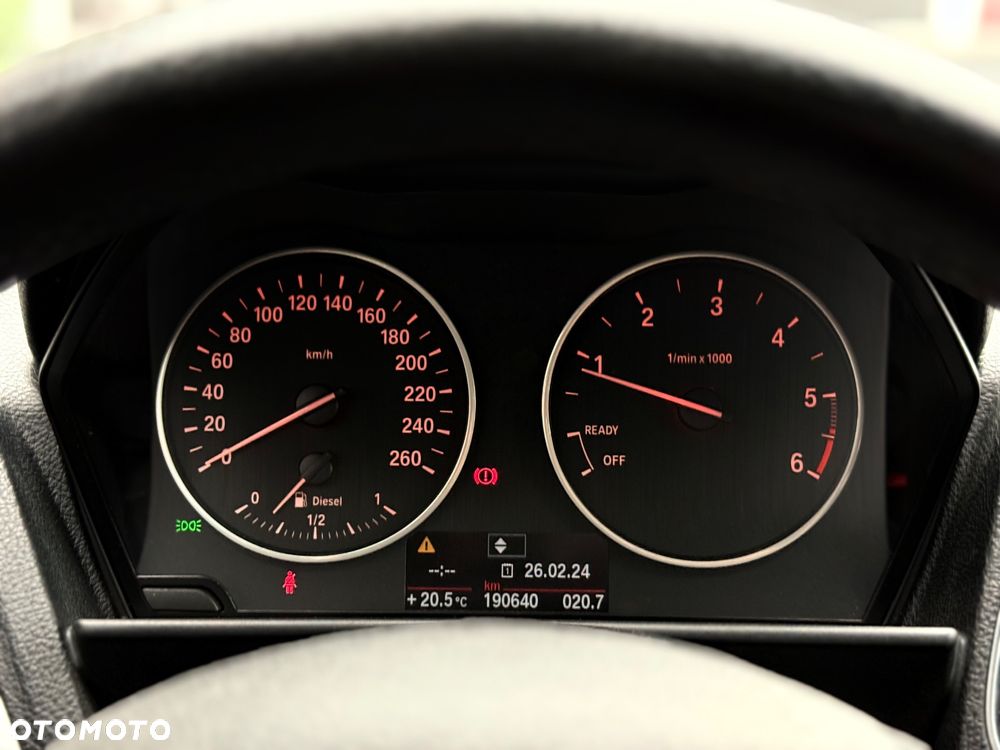 BMW Seria 1 120d Sport Line - 23