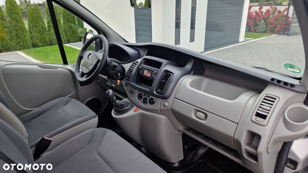 Opel Vivaro - 9
