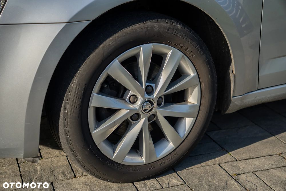 Skoda Octavia 2.0 TDI 4x4 DSG Style - 6