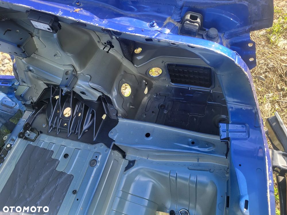 Bmw i4 g26 ćwiartka prawy tył - 2