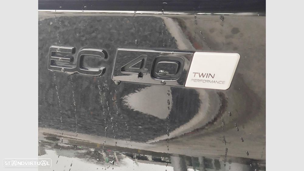 Volvo EC40 82 kWh Twin Motor Performance Black Edition - 5