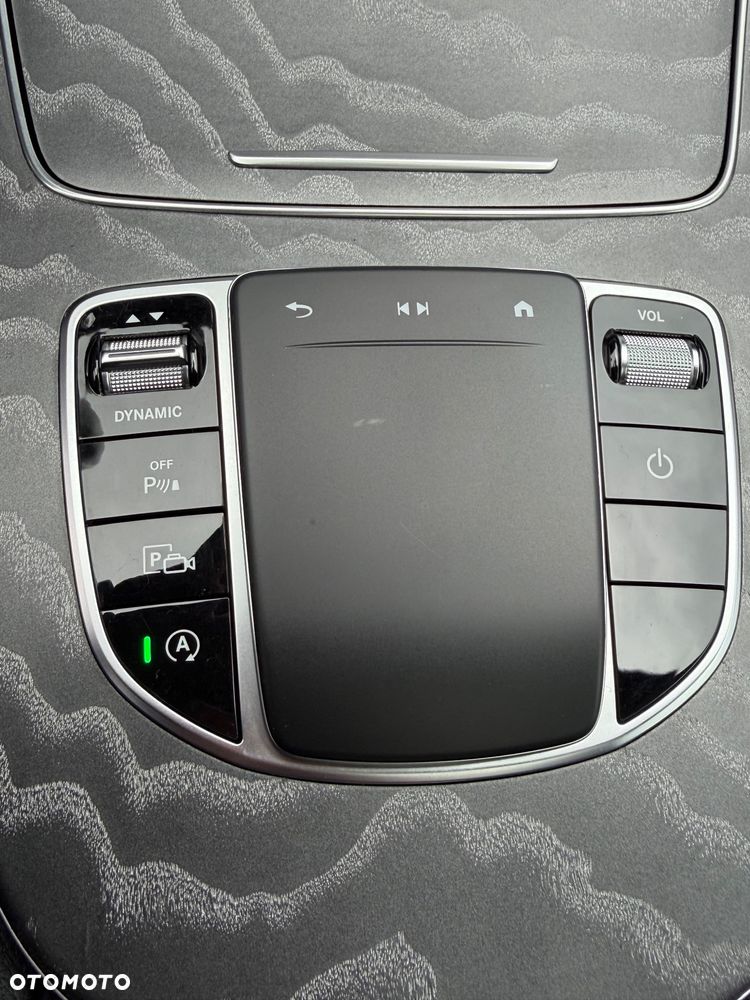 Mercedes-Benz CLS 400 d 4-Matic AMG - 32