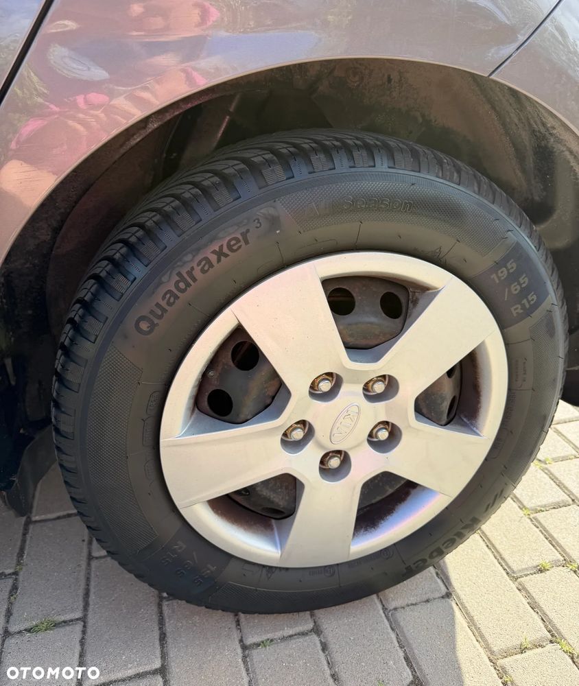 Kia Venga 1.4 L - 12