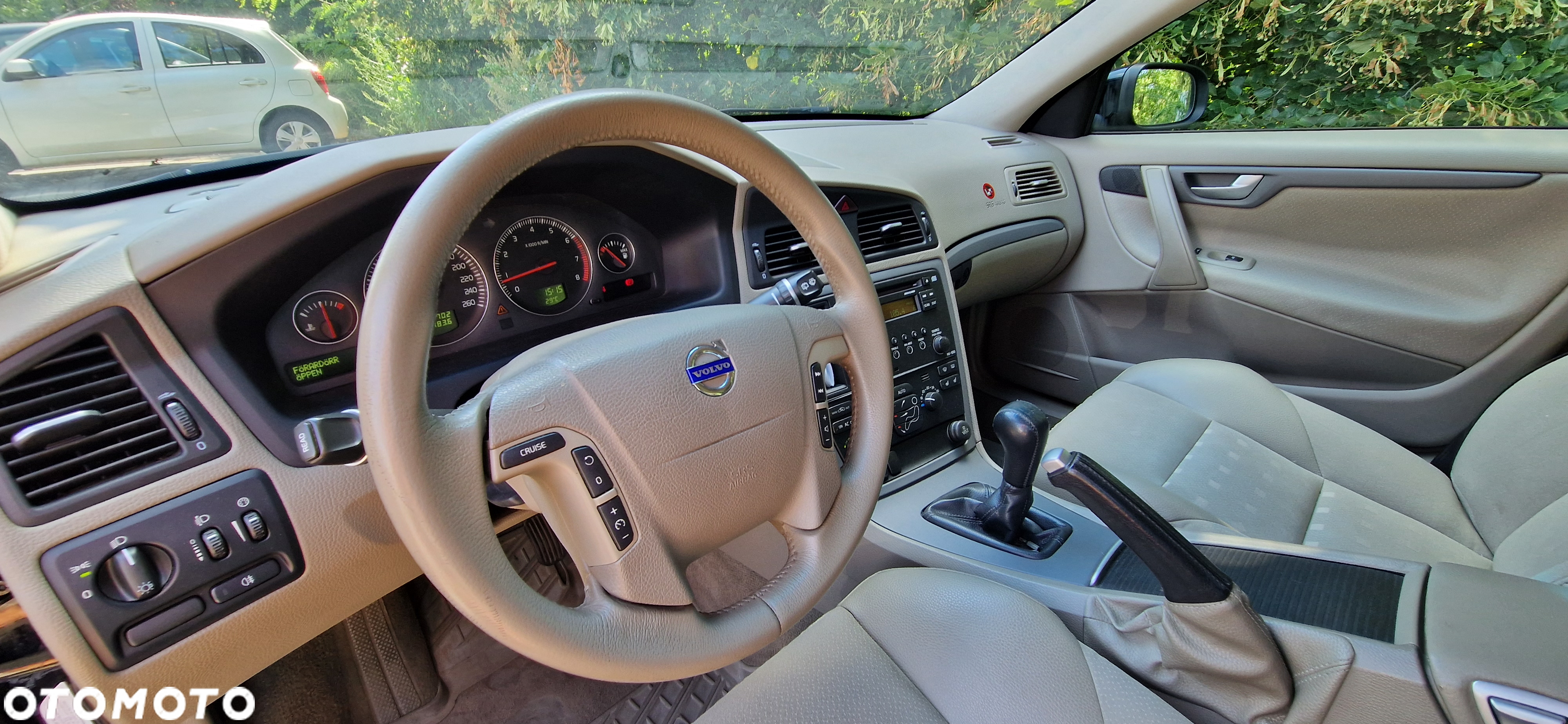 Volvo V70 2.4 Comfort - 8