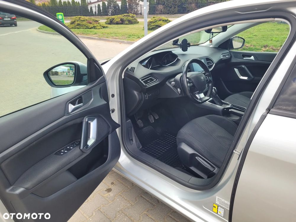 Peugeot 308 - 10